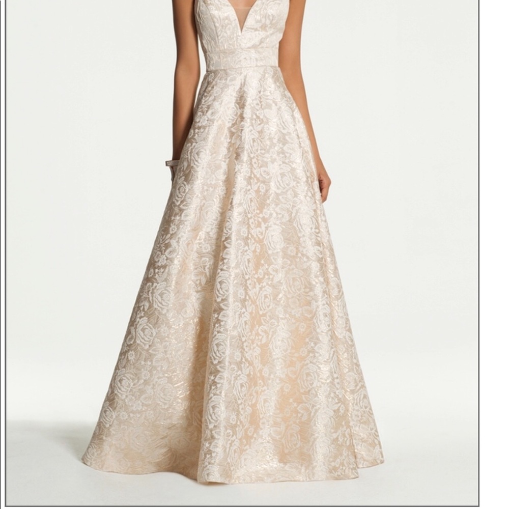Selling beautiful prom dress
